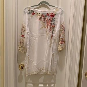 Johnny was Belinda tunic sz m
